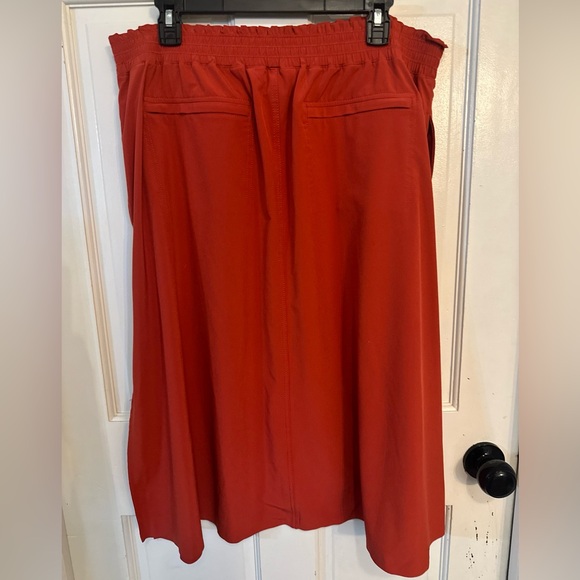 Athleta Savannah Skirt Midi Currant Red featherweight Stretch Size XL pull on - Picture 7 of 13